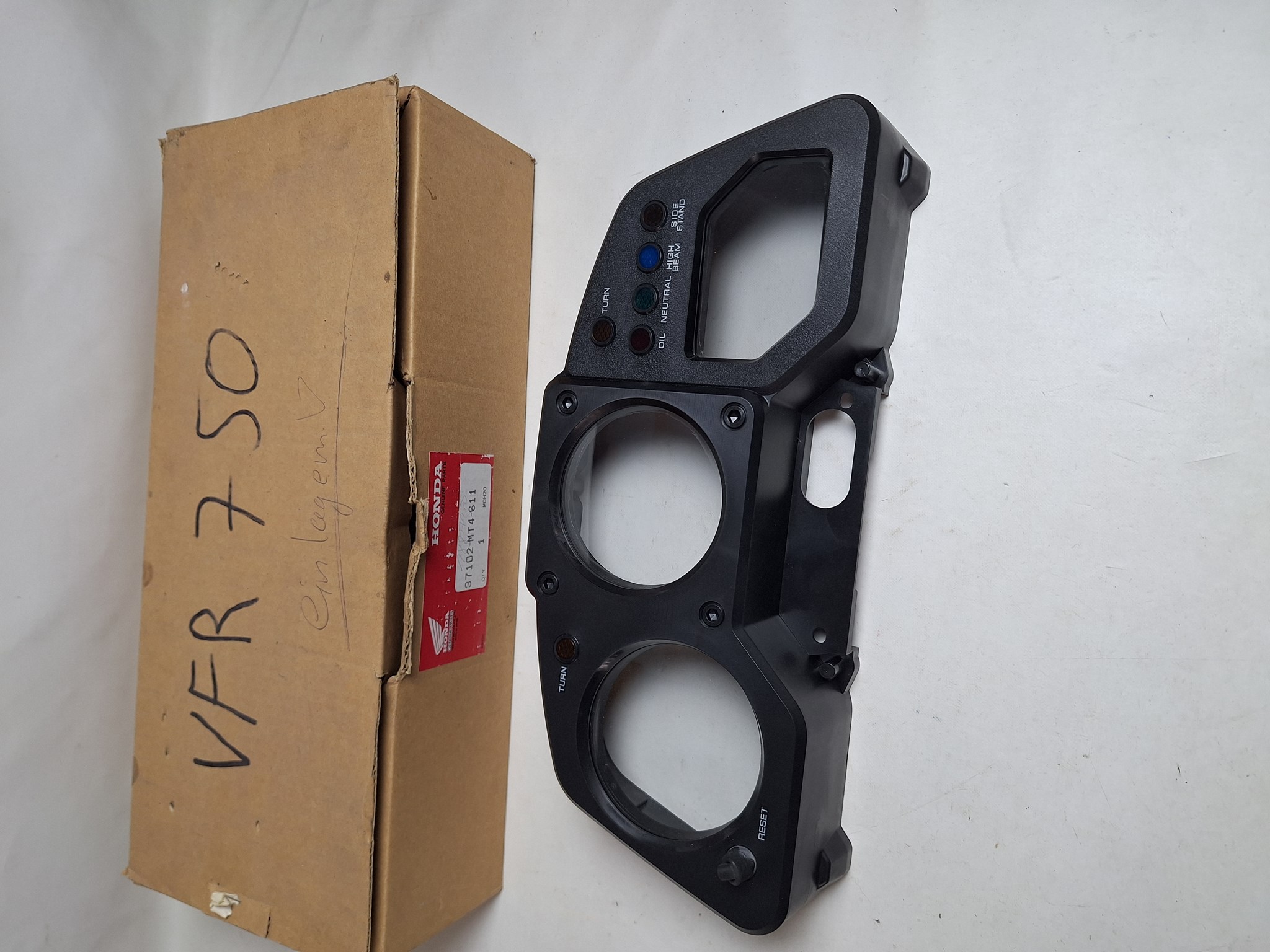 Picture of CASE ASSY.,UPPER  37102-MT4-611